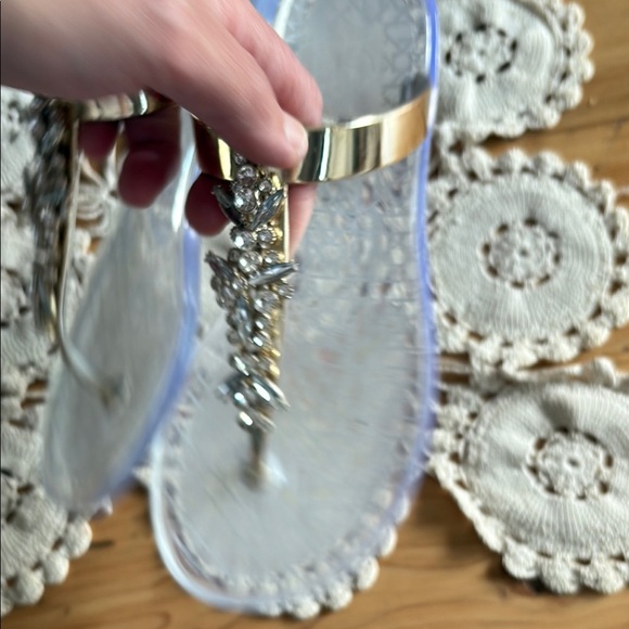 Jewel Badgley Mischka Gold and Silver Sandals with Chic Elegance - Picture 9 of 11